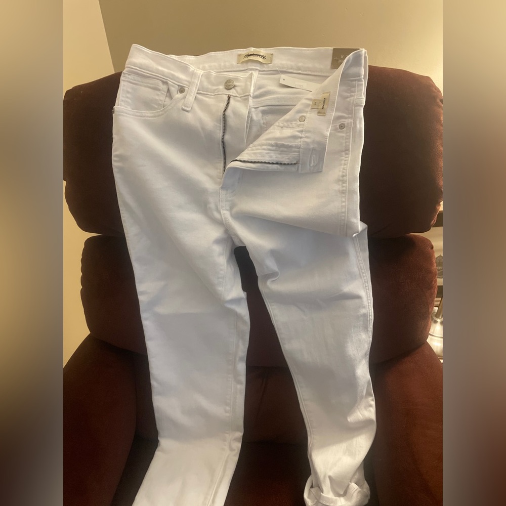 Women’s white jeans